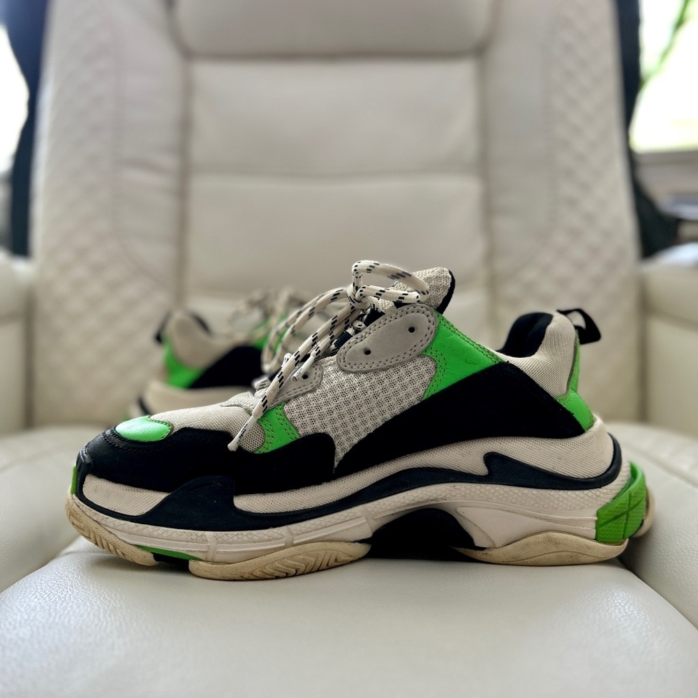 Balenciaga Men's Green and Black Sneakers - Picture 8 of 9